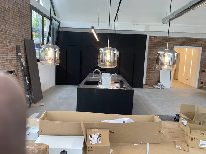 Cucina con lampade a sospensione
